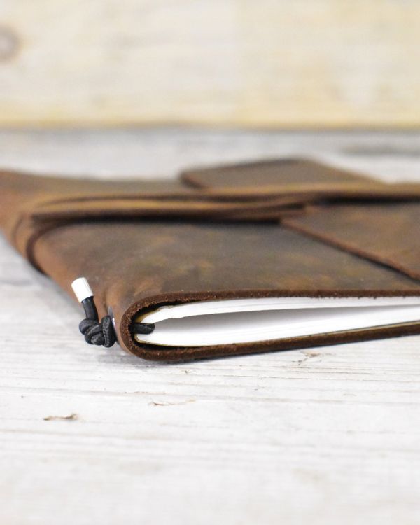 Distressed Leather Sketchbook Cover A5 - Mishnóc