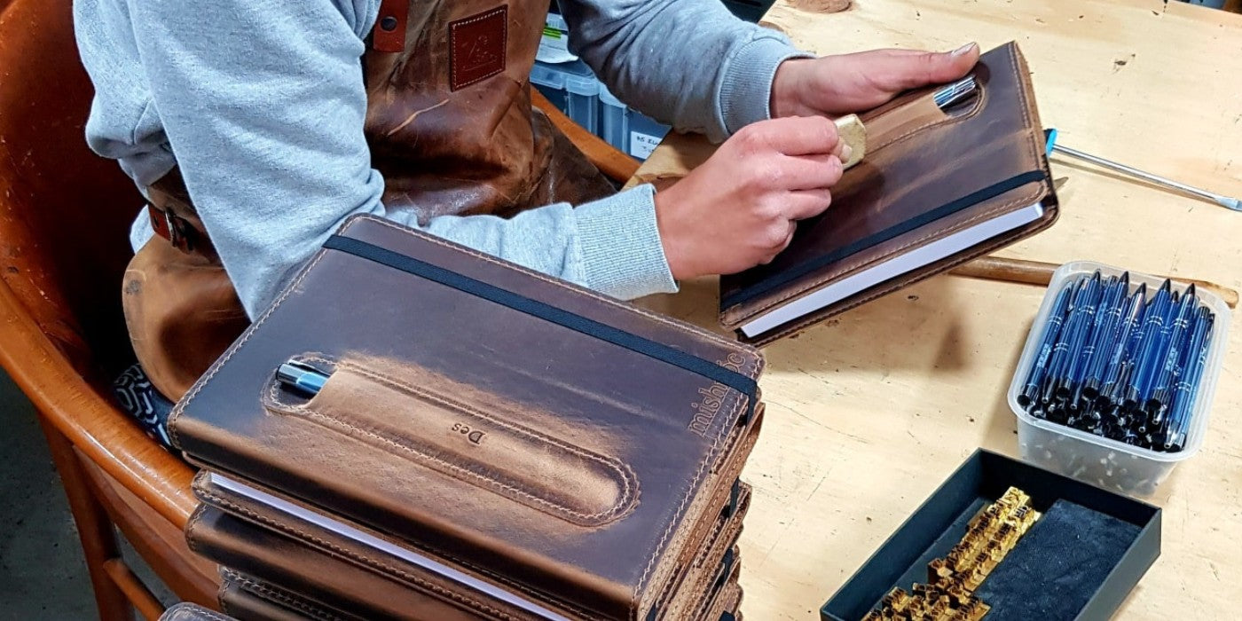 Mishnóc Handcrafted Leather Goods - Handbags, Journals & More