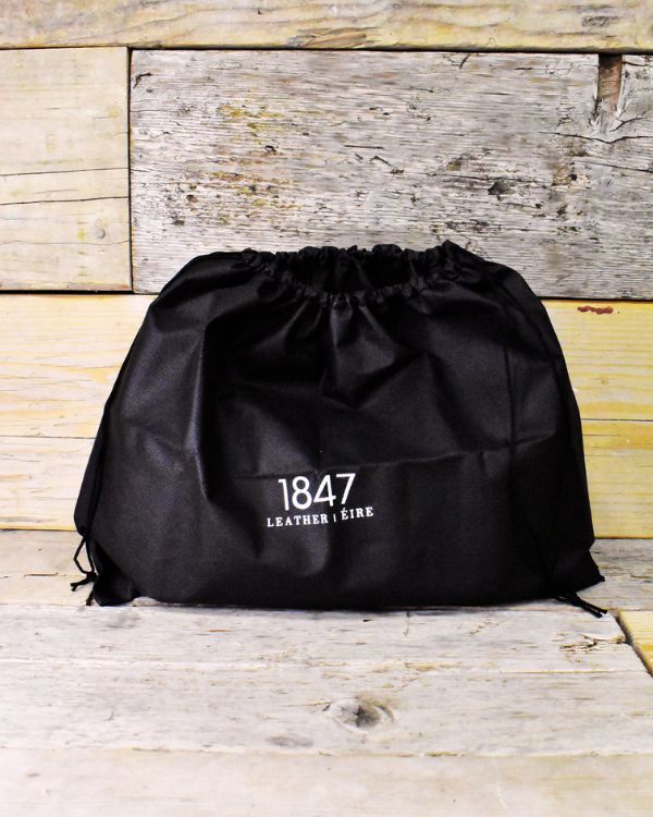 Fian Leather Washbag by 1847