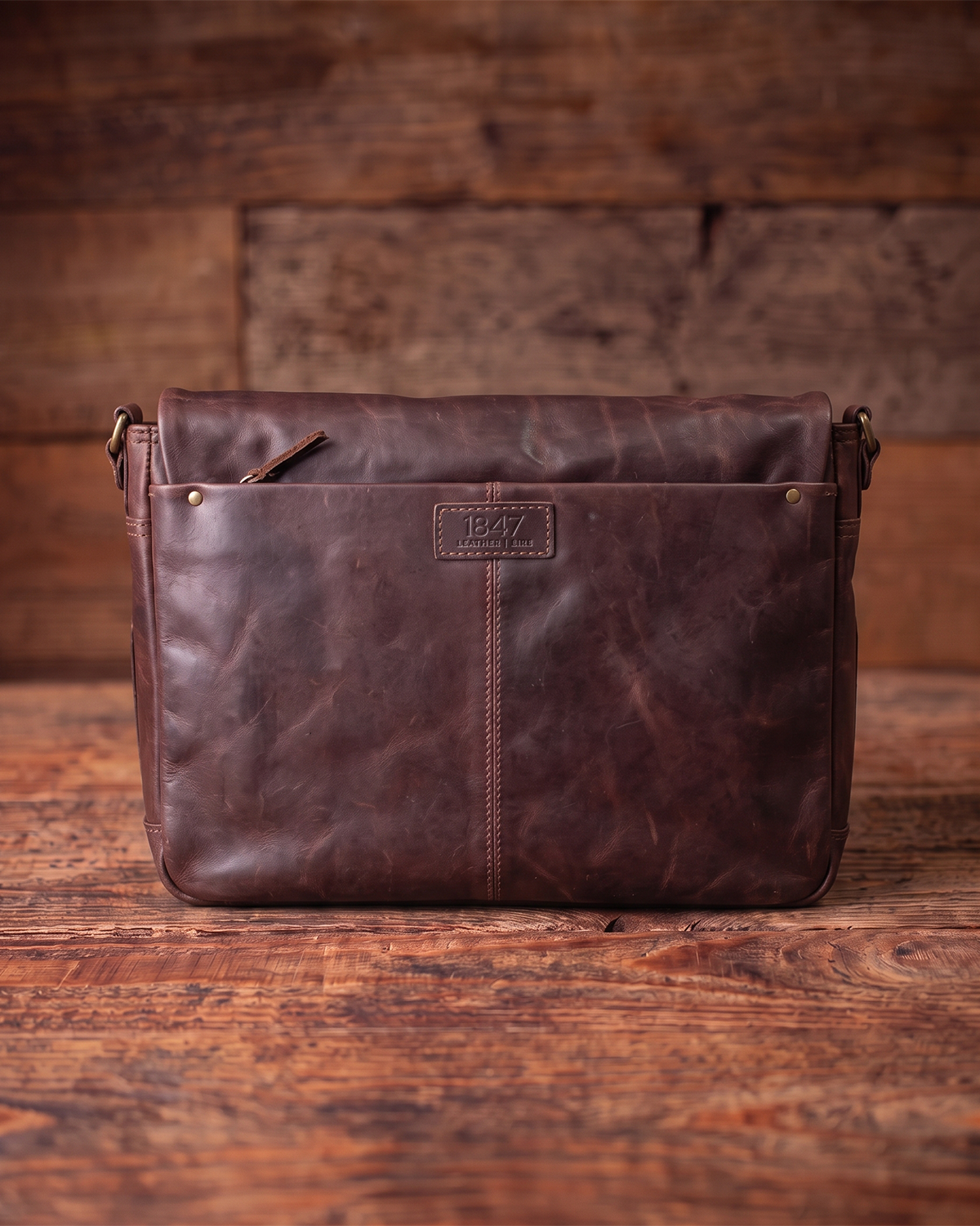 "Robin" Leather Messenger Bag