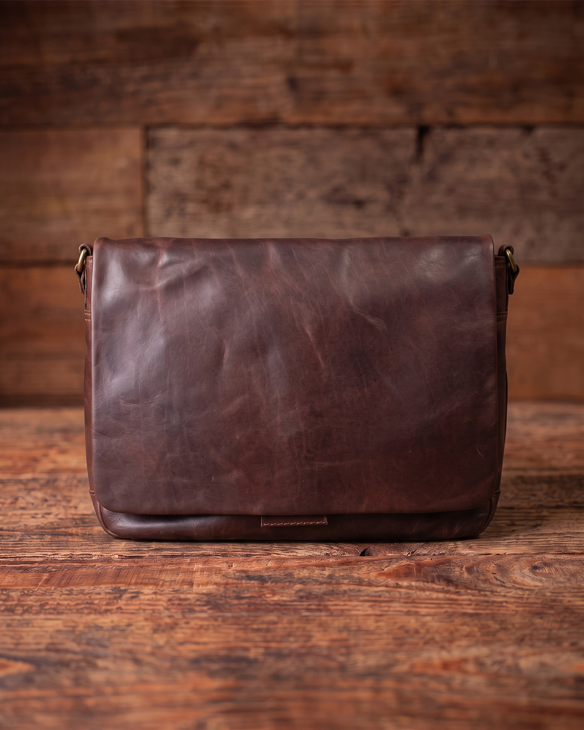 "Robin" Leather Messenger Bag
