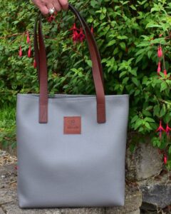 Sonas Leather Tote